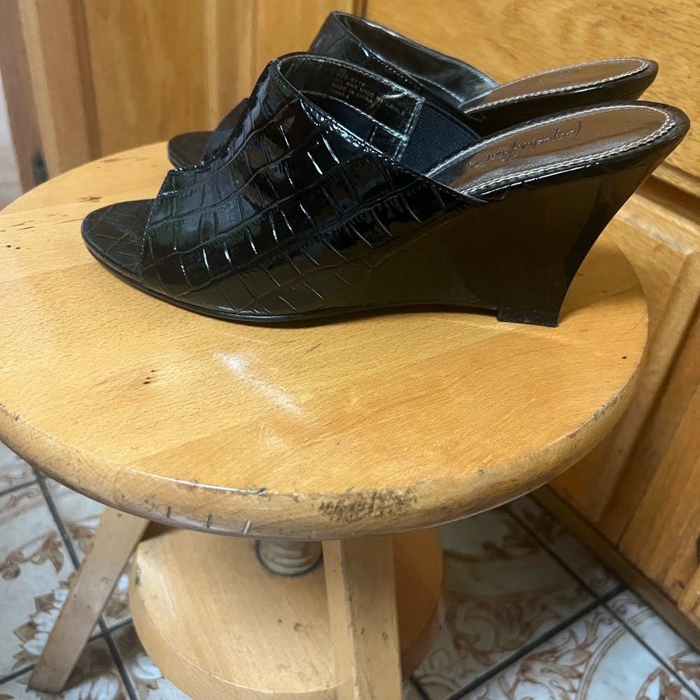 Black sandals